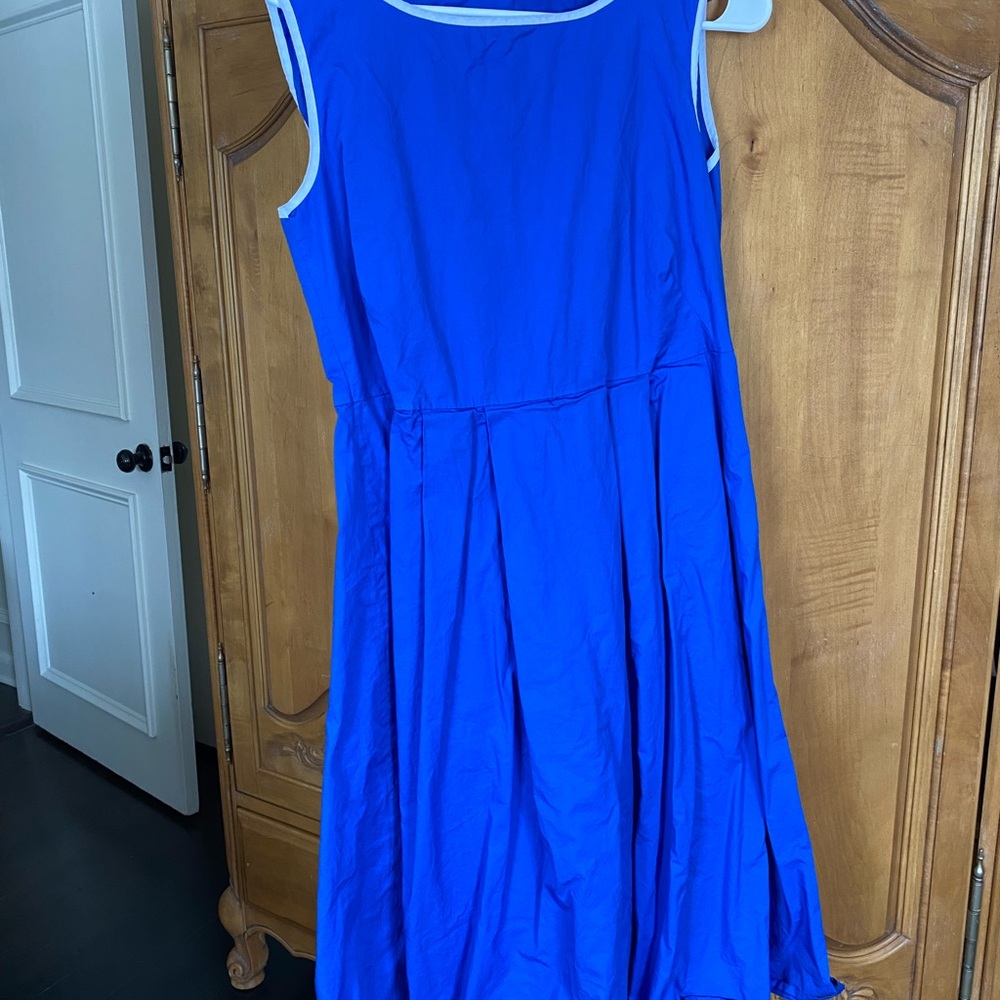 Elegant Blue Sleeveless Dress